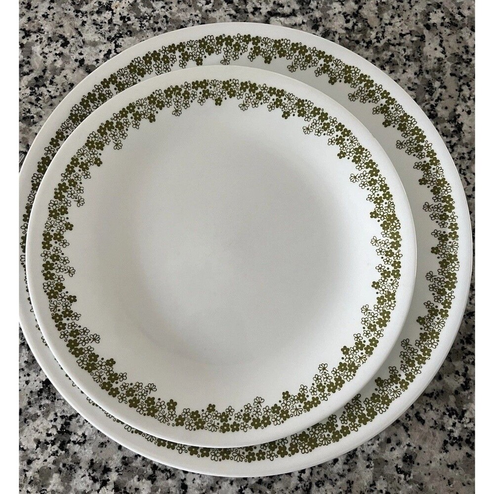 Set of 2 Vintage Corelle Crazy Daisy Spring Blossom Luncheon And Dinner Plates